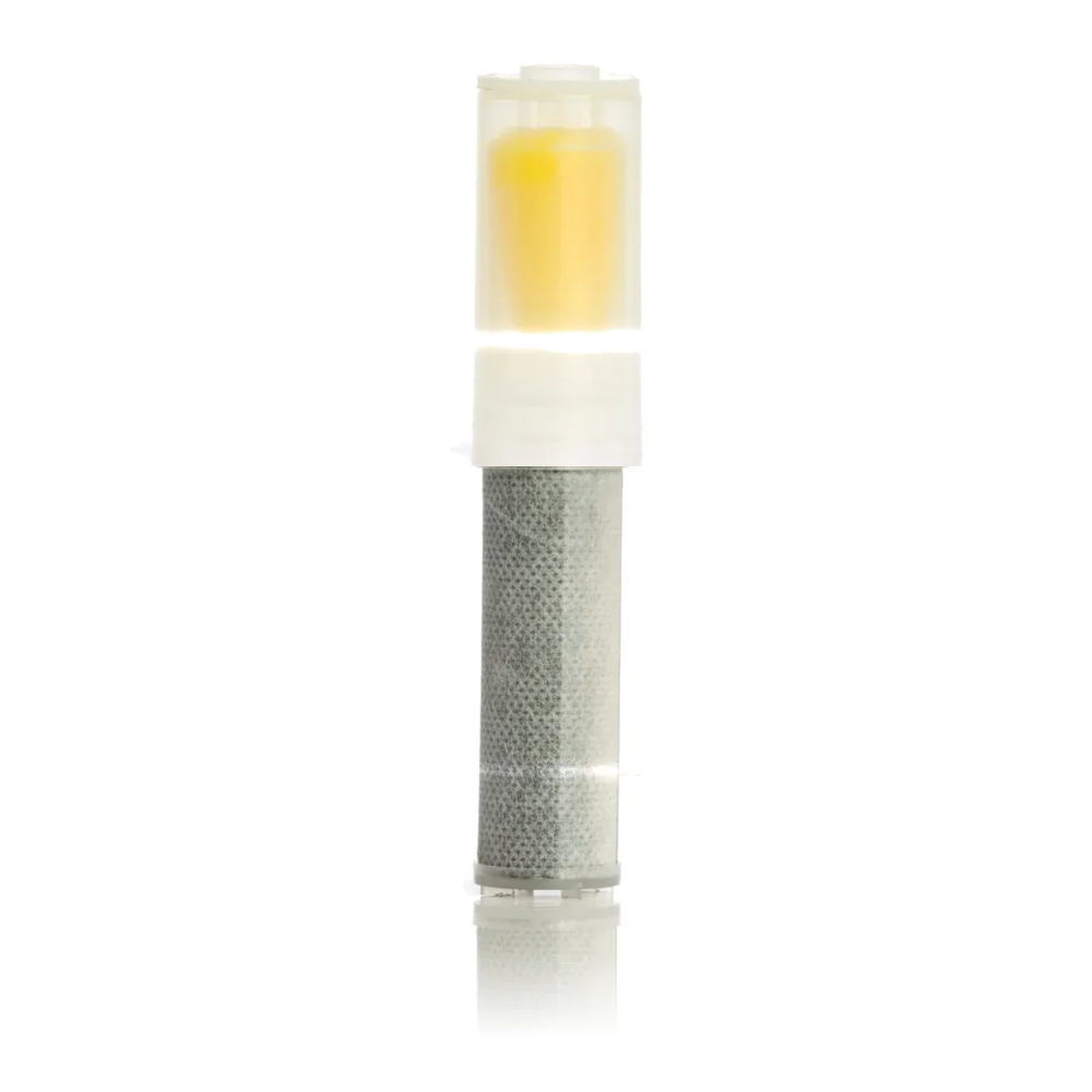Filtro Ricambio Pro+ Kiomìa montato: vitamina C coreana sopra, carbone attivo sotto